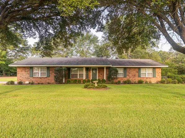 2411 Northwood Dr, Ruston, LA 71270