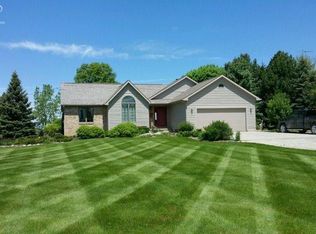 7287 E Maple Ave, Grand Blanc, MI 48439