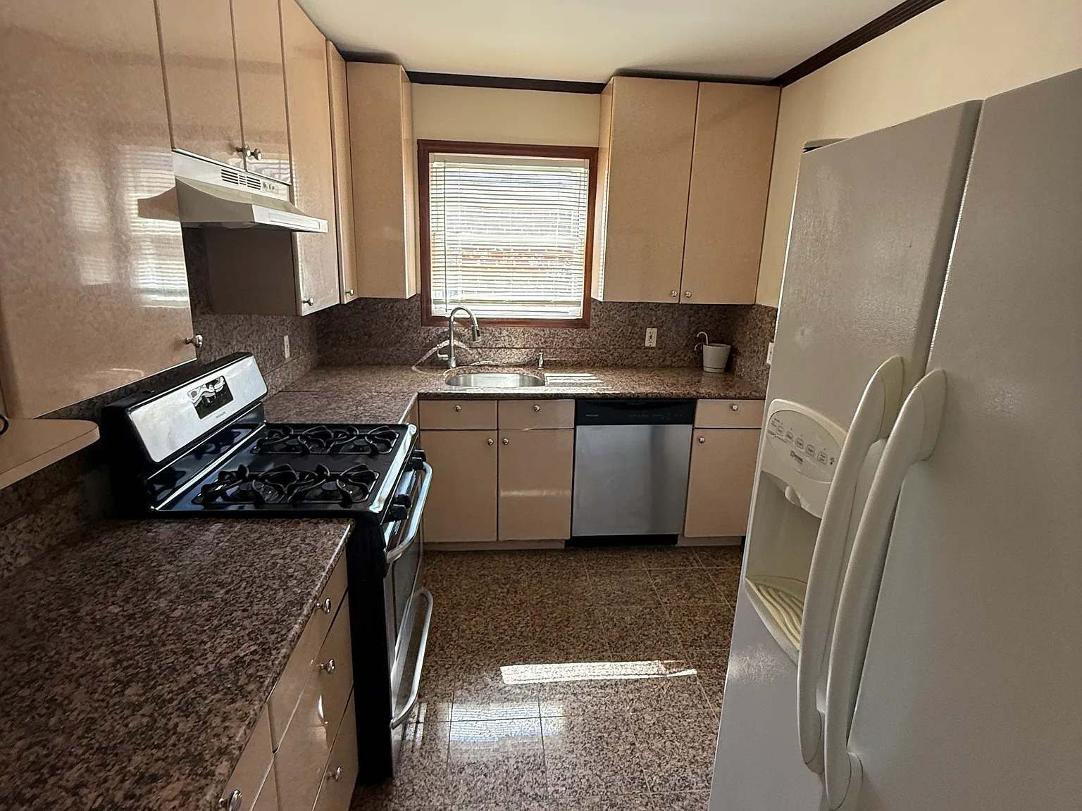 1 bed, 750 sqft, $2,095 — Photo 4