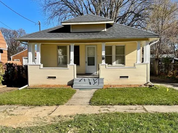 1105 Christopher St, Flint, MI 48503