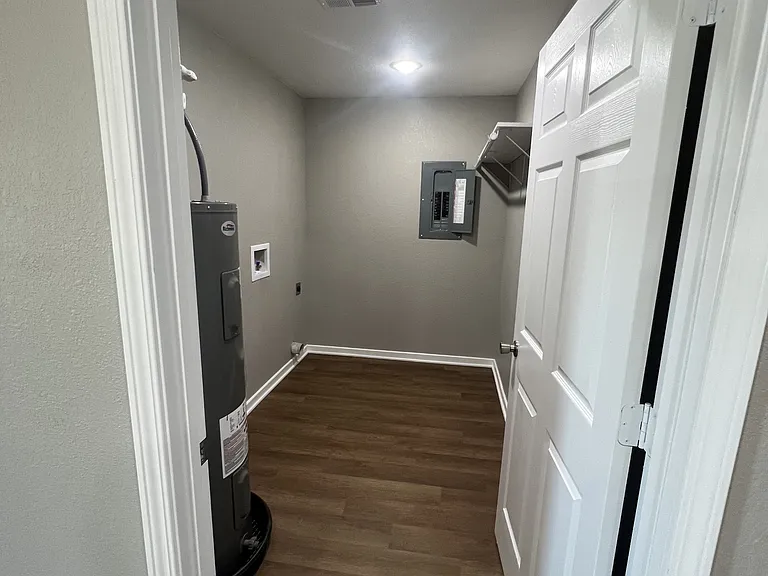 405 Jefferson St #B — Photo 8