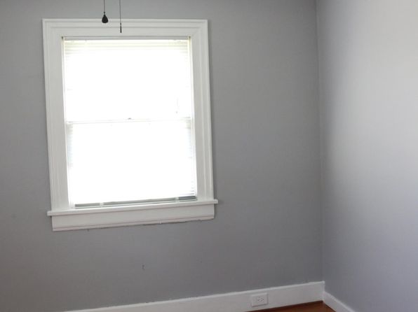 210 W Poplar St #B, Pulaski, TN 38478