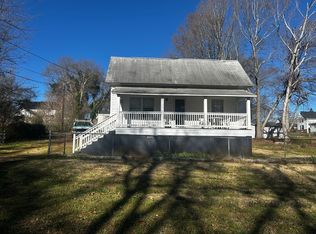 10 Lopez St, Pelzer, SC 29669