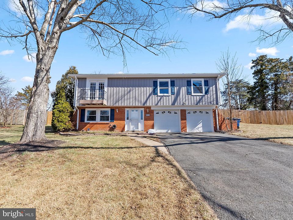1st image of 804 S Roanoke Ct