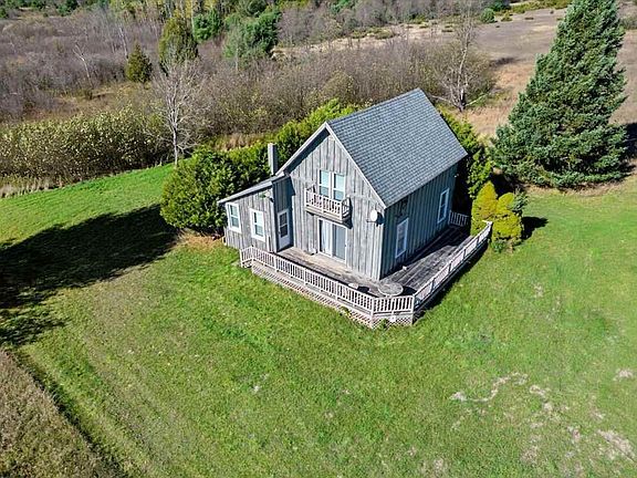 3rd image of 1041 S Ranney Rd