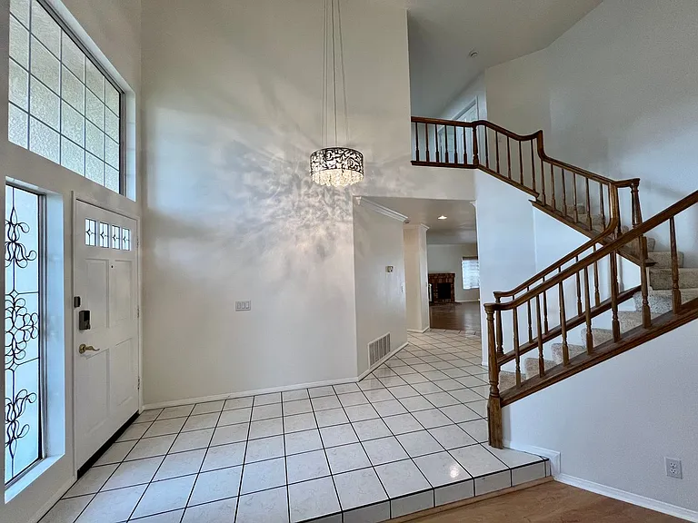 13940 Annandale Ln — Photo 3