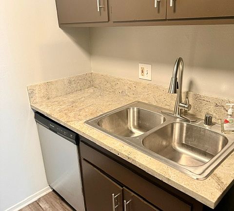 3rd image of 501 Magnolia St #104