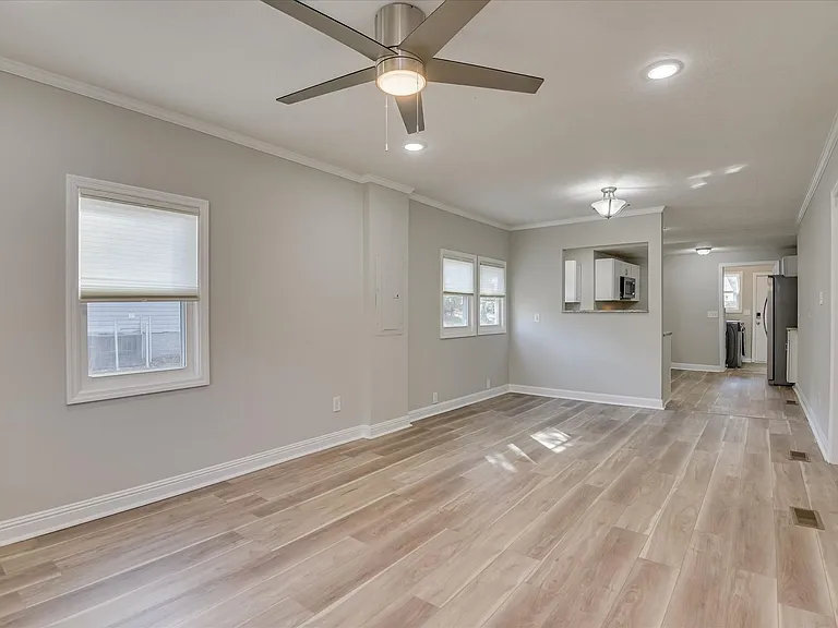 2818 Hazel St — Photo 6