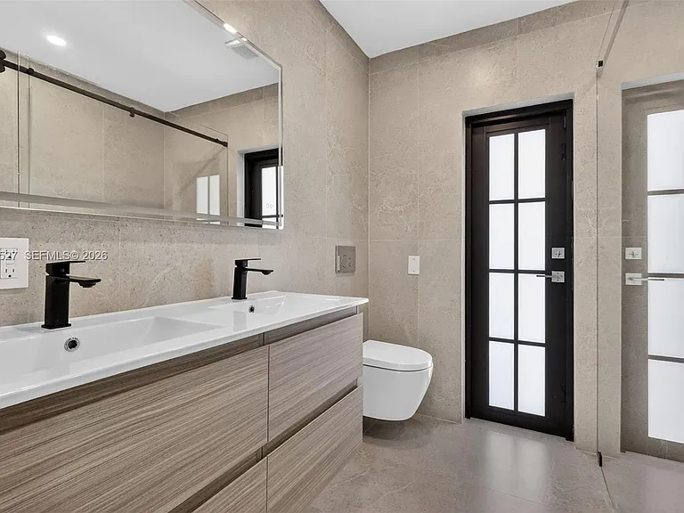 607 Layne Blvd — Photo 37