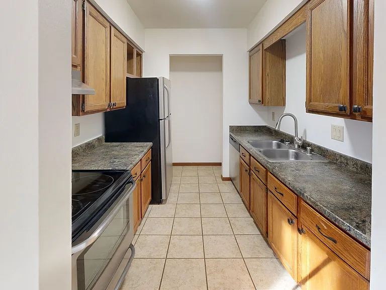 High Point Commons Apartments — Photo 124