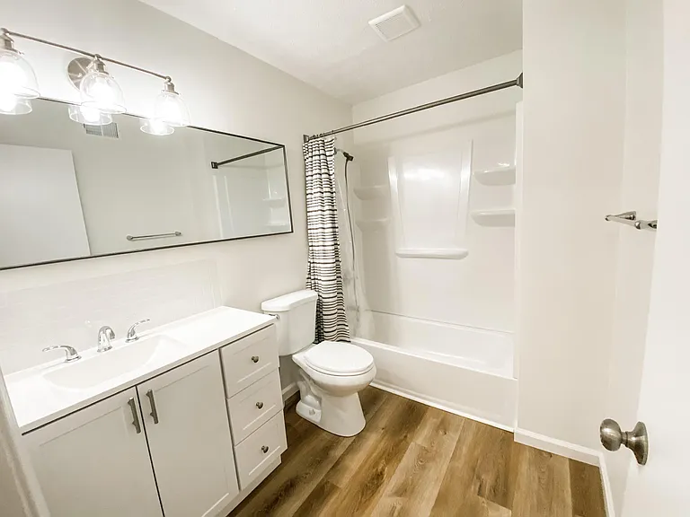 9806 Whipps Mill Rd #4 — Photo 5