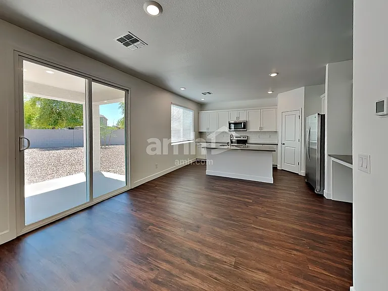 4215 W Saint Charles Ave — Photo 5