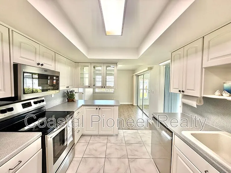 14903 Imperial Point Dr N — Photo 10