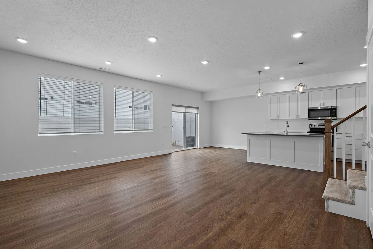 Building Photo - 504 N 475 W #504