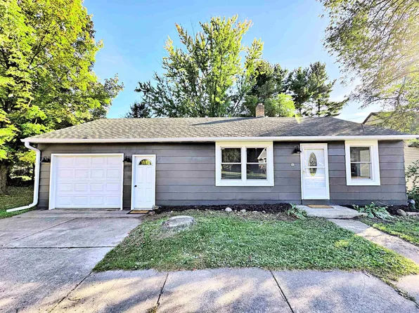 95 Dodge St, Clintonville, WI 54929