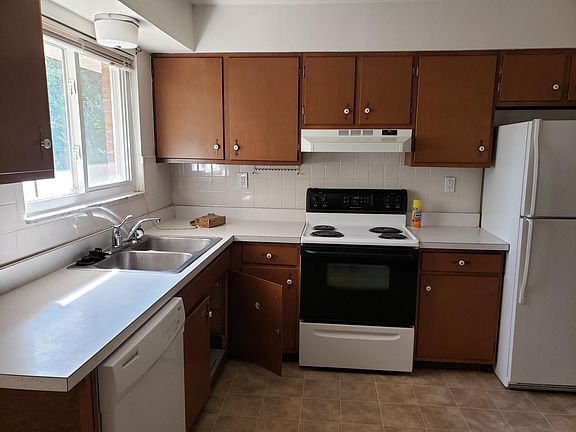 4th image of 10251 Jeffleigh Ln