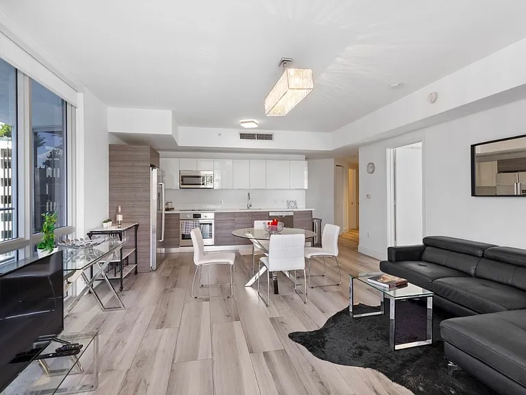 1010 SW 2nd Ave #609 — Photo 17