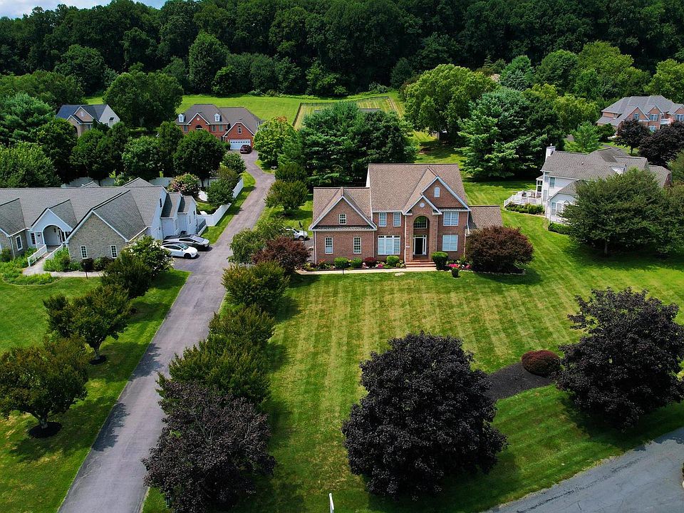 1st image of 11171 Willow Green Way W