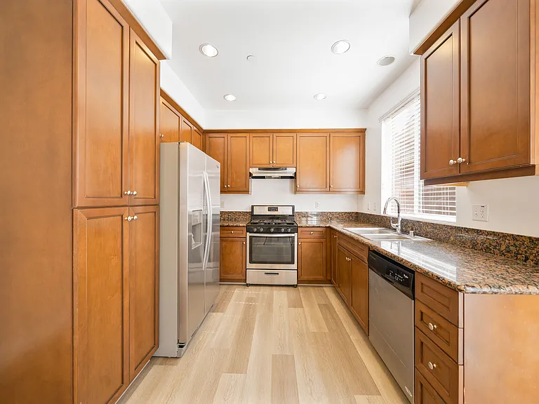 3072 Parkway Cir — Photo 8