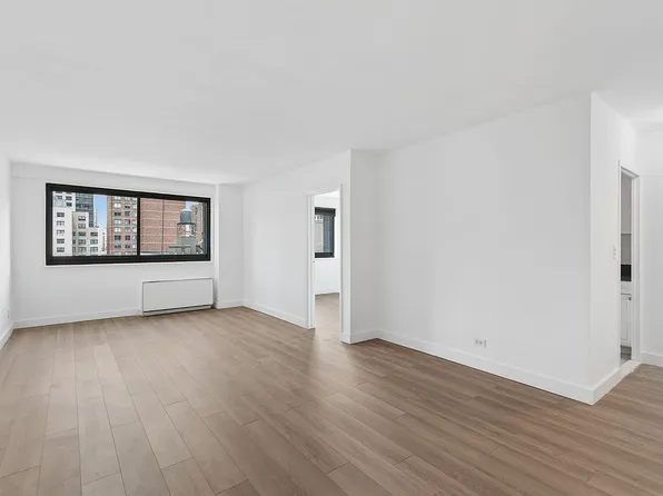 1725 York Ave APT 17G, New York, NY 10128