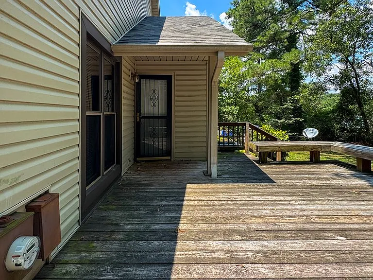 3832 Sarasota Dr — Photo 13