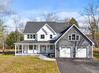 26 County Crossing, Brunswick, ME 04011
