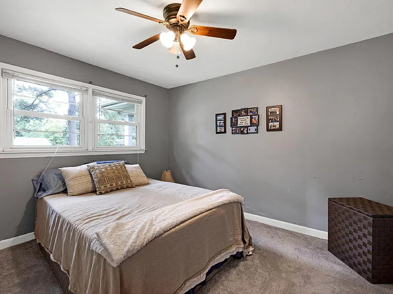 4824 Stafford Dr — Photo 17