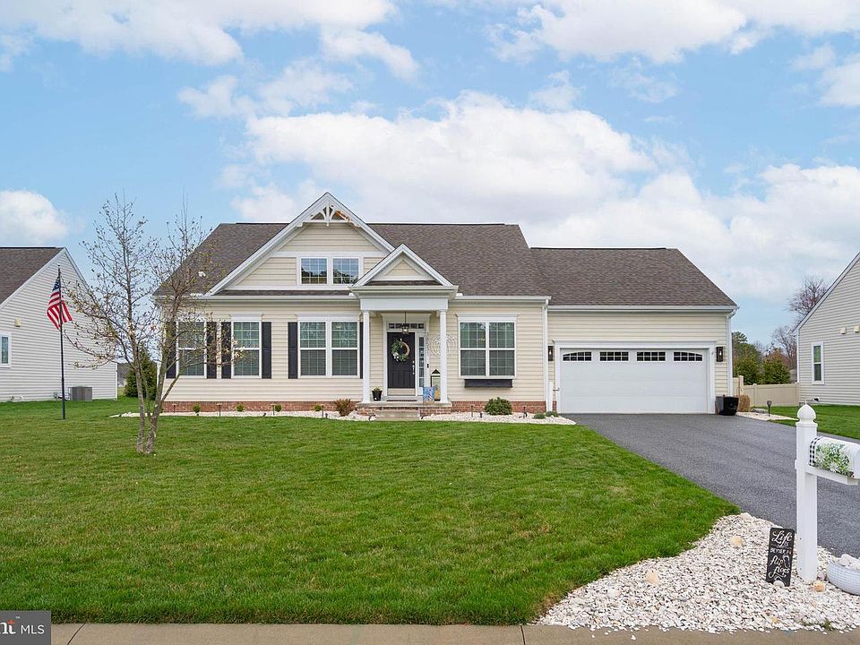 1st image of 38531 Blue Hen Dr