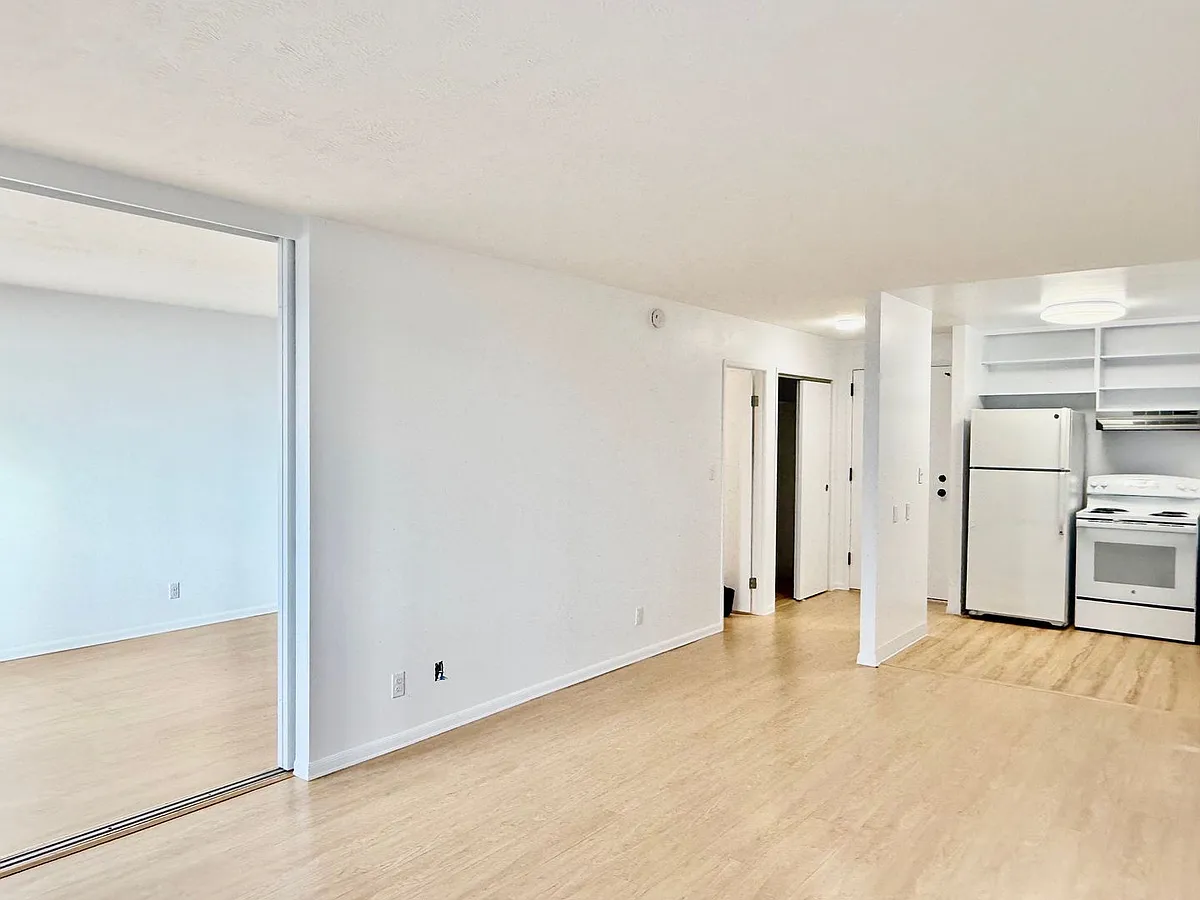 Building Photo - 1255 Nuuanu Ave #E1504