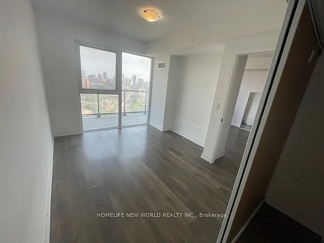 159 Wellesley St E #1105 — Photo 6