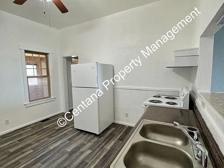 917 W Woolman St — Photo 22