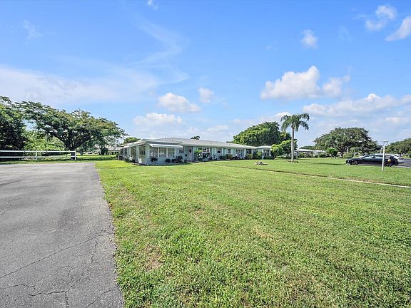 4th image of 380 HIGH POINT Boulevard #B