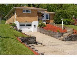 132 Old Oak Dr, Bridgeville, PA 15017