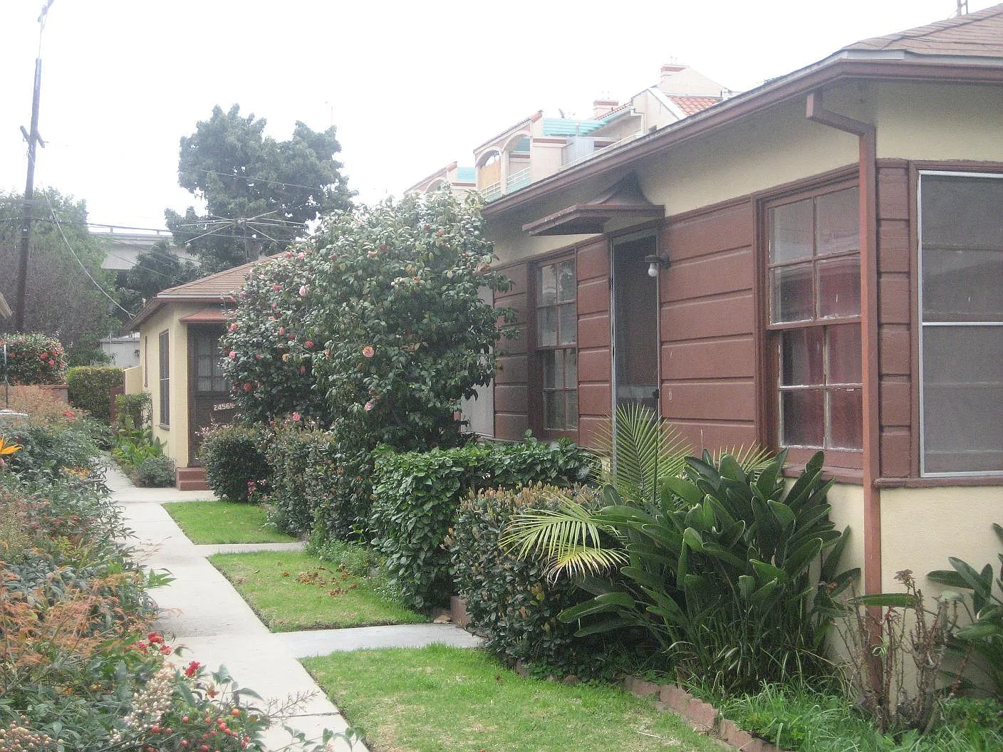 2454 Corinth Ave — Photo 1