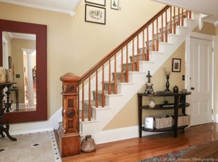 26 Locust St, Merrimac, MA 01860