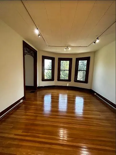 23 Mariemont Ave #2 — Photo 8