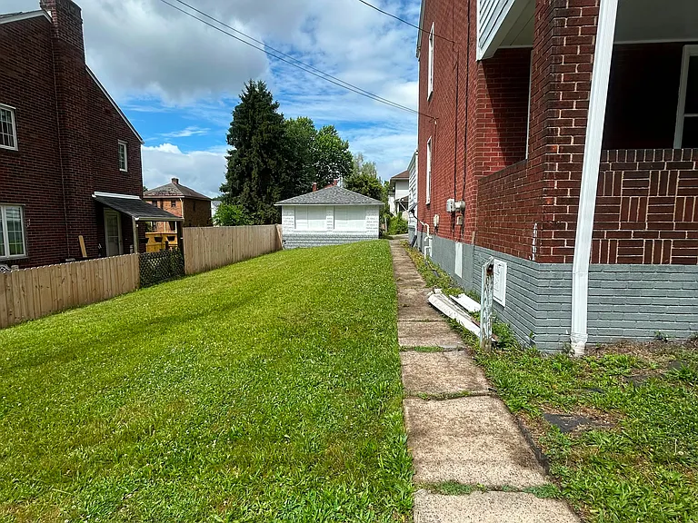 187 Allegheny Ave — Photo 17