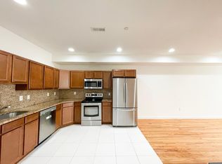 521 N 34th St #C2, Philadelphia, PA 19104