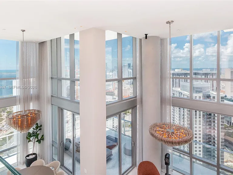 851 NE 1st Ave #Penthouse 4611-4611 — Photo 29