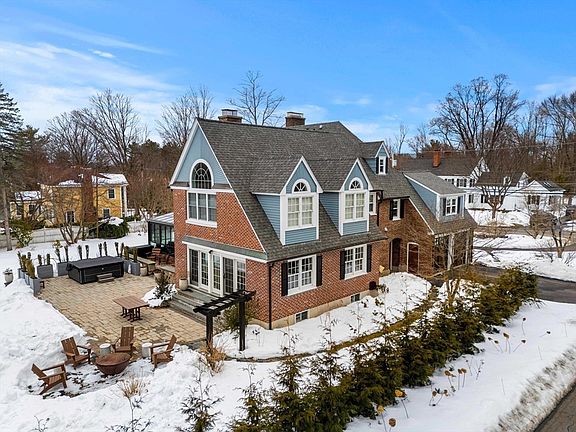 3rd image of 16 Porter Rd