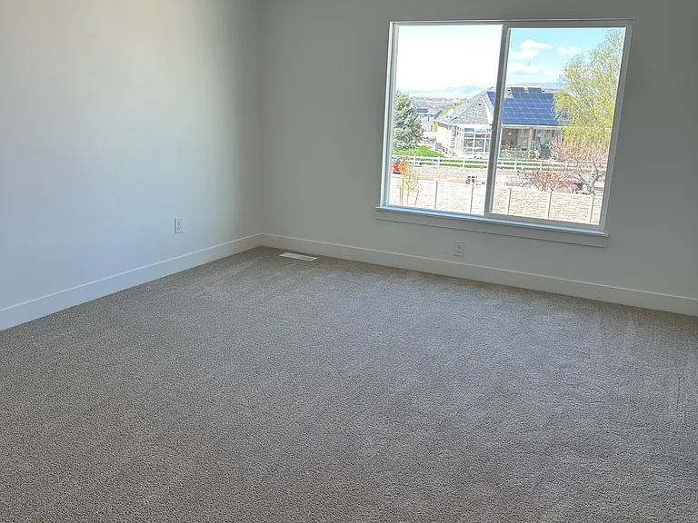 1402 Meadow Ln #643 — Photo 3