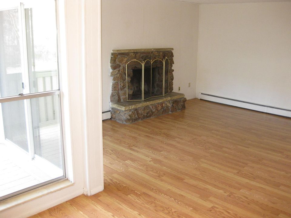Living Room, Fireplace, Deck