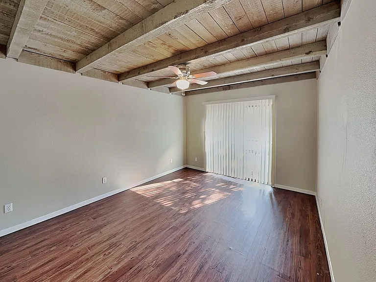 4900 El Campo Ave #6 — Photo 3