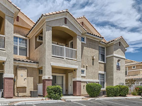 2nd image of 5855 Valley Dr Unit 1030