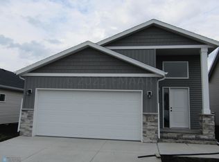 4417 19th St S, Moorhead, MN 56560