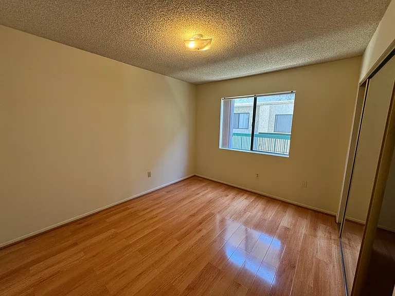 1004 E Garfield Ave #3 — Photo 14