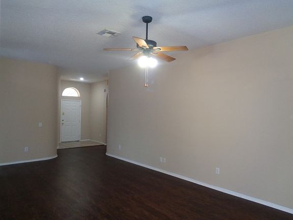 3rd image of 6809 Silver Branch Ct