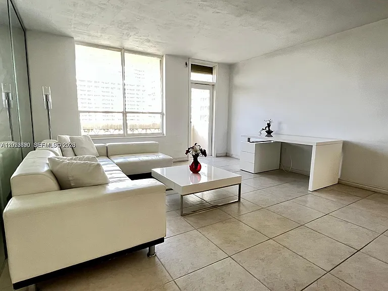 10185 Collins Ave #1103 — Photo 9
