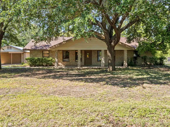 201 Santa Maria Dr, Del Rio, TX 78840