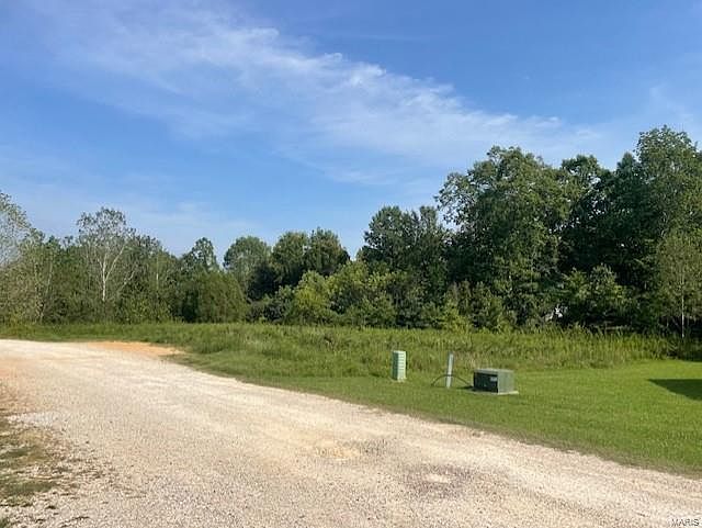 2nd image of 3308 Rhett Ln